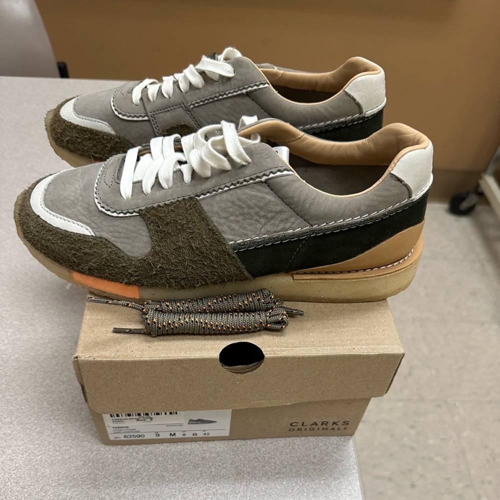Clarks of england torrun